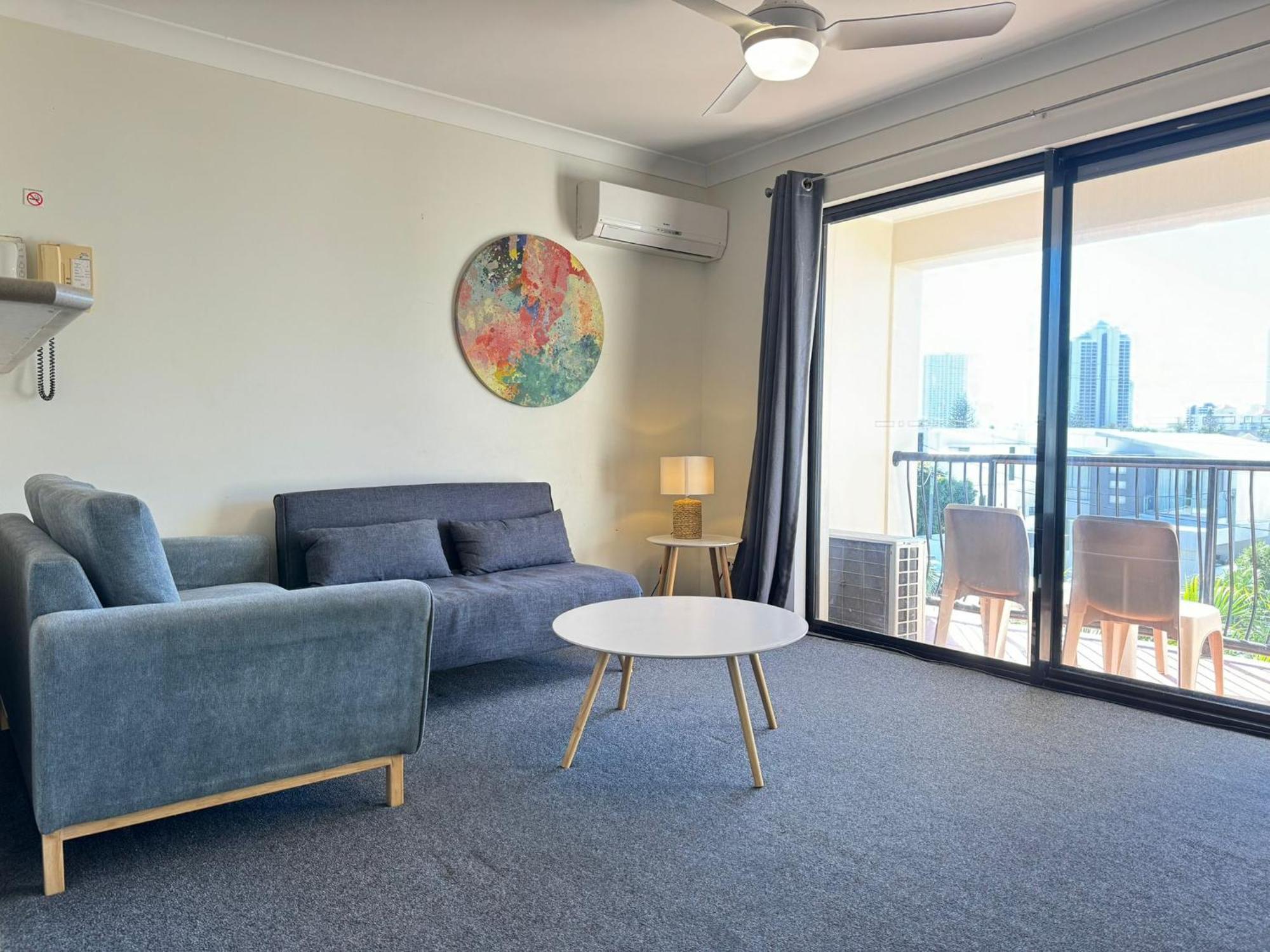 Chevron Palms By Gold Coast Premium Aparthotel Exteriör bild