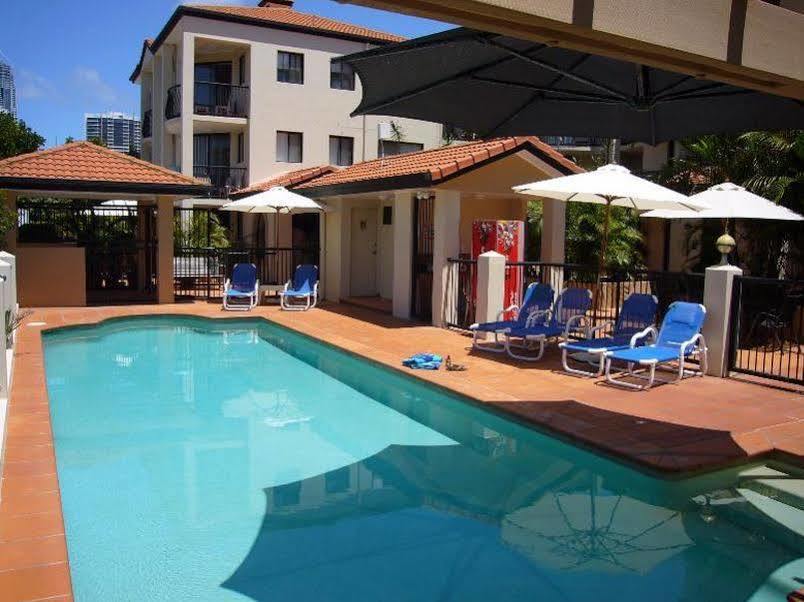 Chevron Palms By Gold Coast Premium Aparthotel Exteriör bild